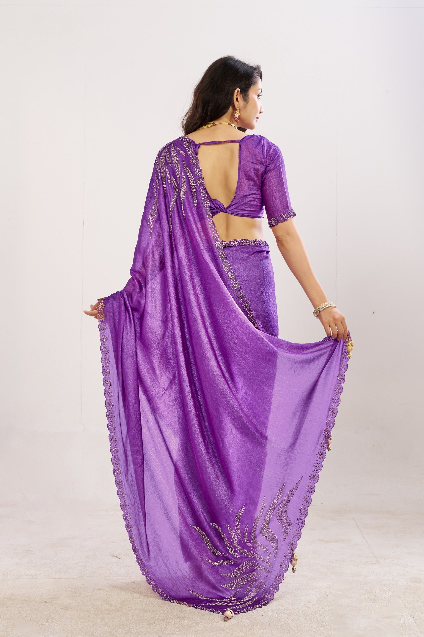 Jharokha Embroidered Shimmer Saree