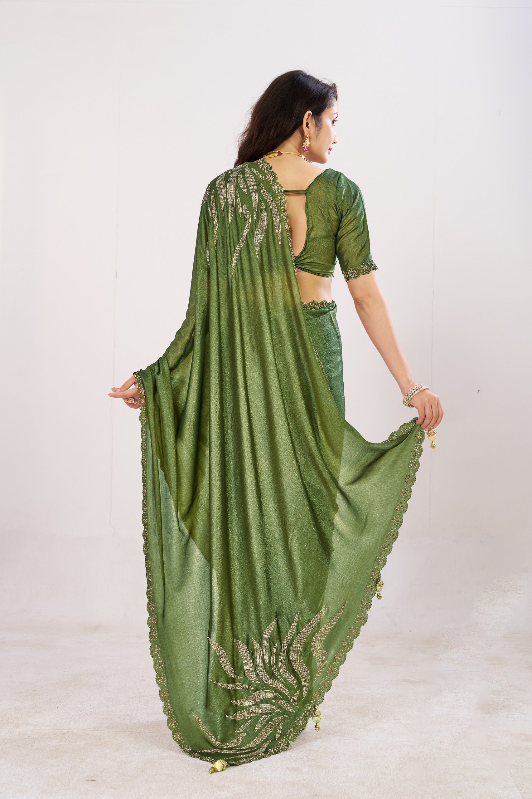 Jharokha Embroidered Shimmer Saree